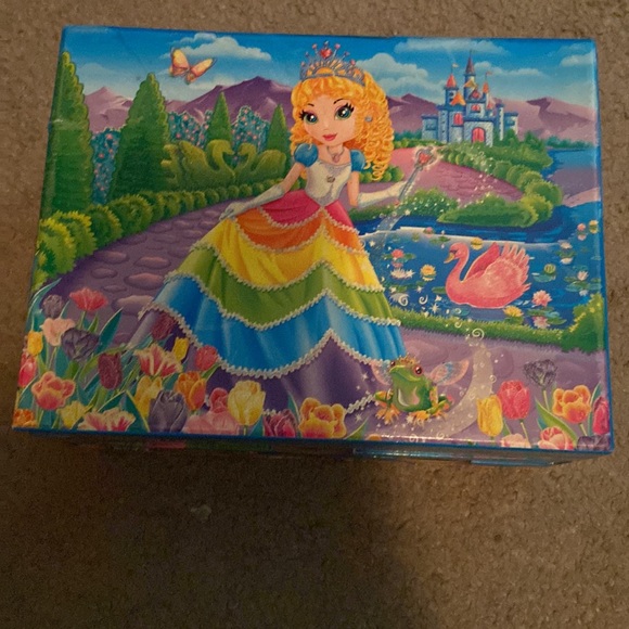 VNTG Lisa Frank “Cassandra” Jewelry Box With Accessories!!! - Picture 2 of 11